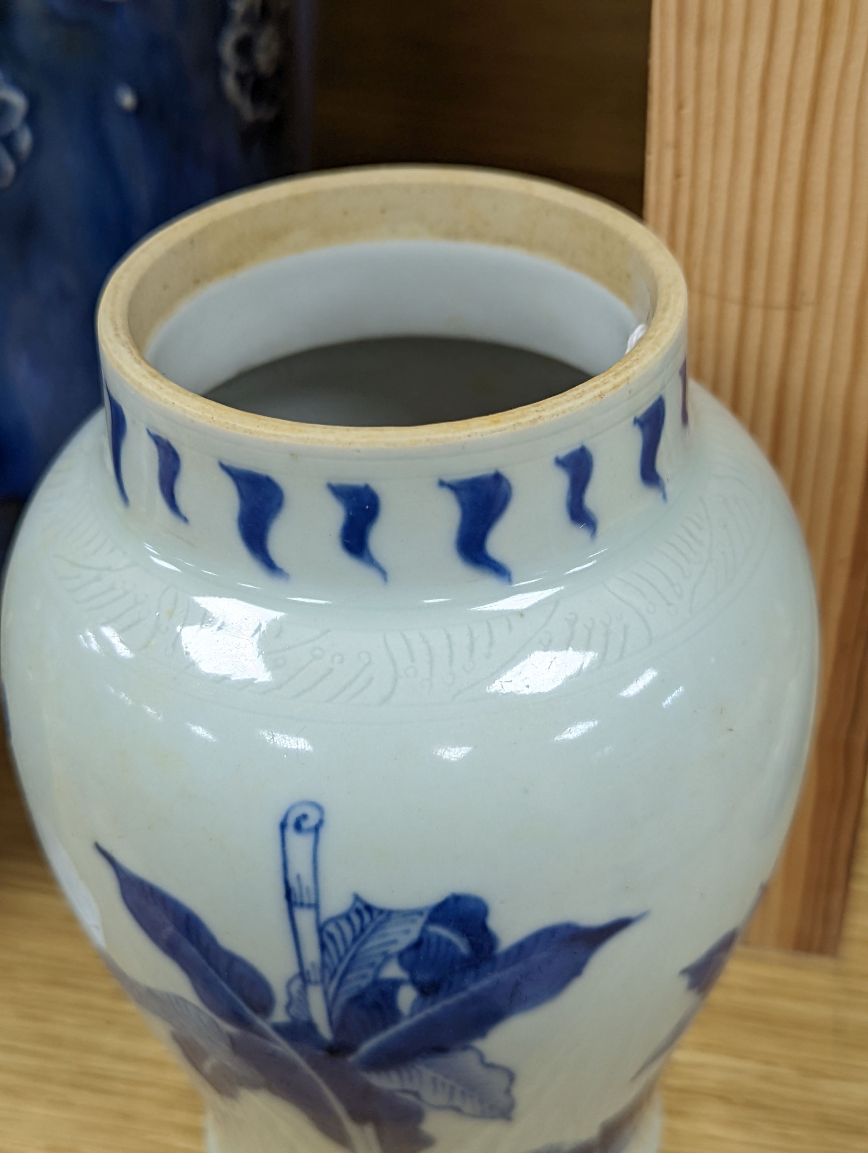 A group of Japanese porcelain tea wares and a rice bowl and cover